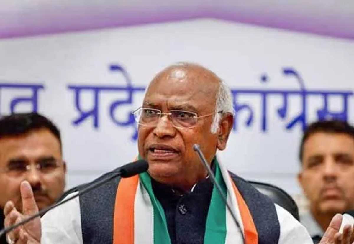 राहुल को नहीं, मोदी को माफी मांगनी चाहिए : मल्लिकार्जुन खडगे राहुल को नहीं, मोदी को माफी मांगनी चाहिए : मल्लिकार्जुन खडगे